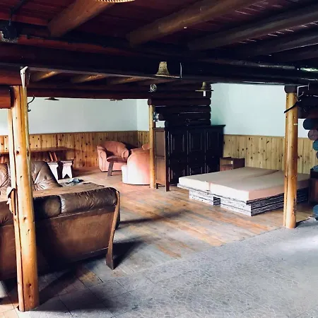 山林小屋 Vrch Varta 鲁容贝罗克